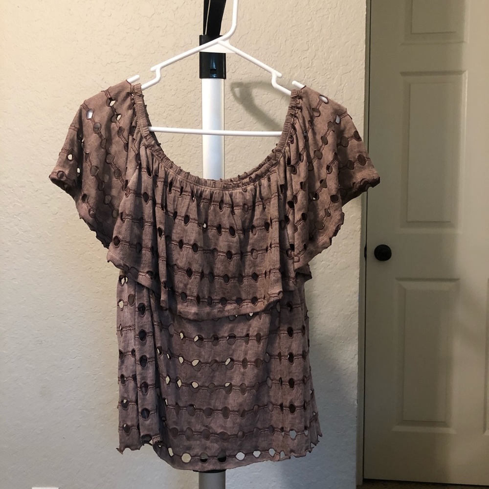 Neutral-mauve top
